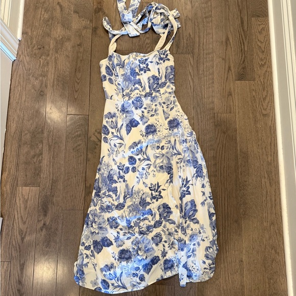 Reformation twilight Floral Blue and White Midi Dress in Lucerne - Picture 4 of 4